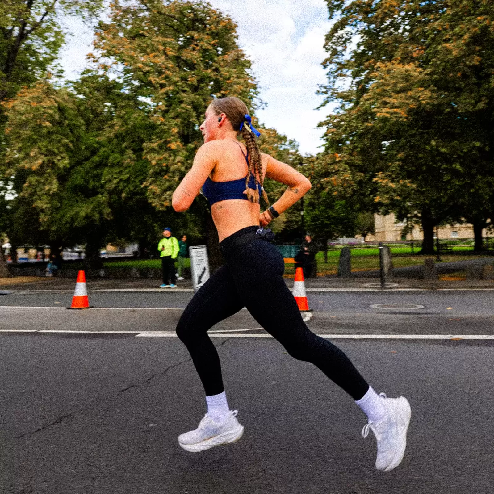 Runner mid-stride on the Hobart course